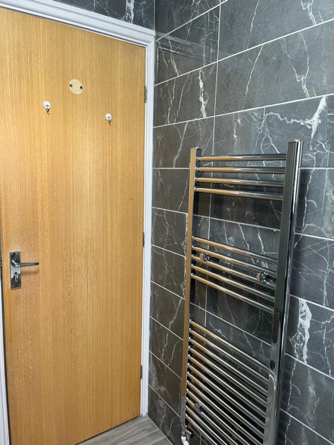 Apartamento Entire House With Parking Manchester